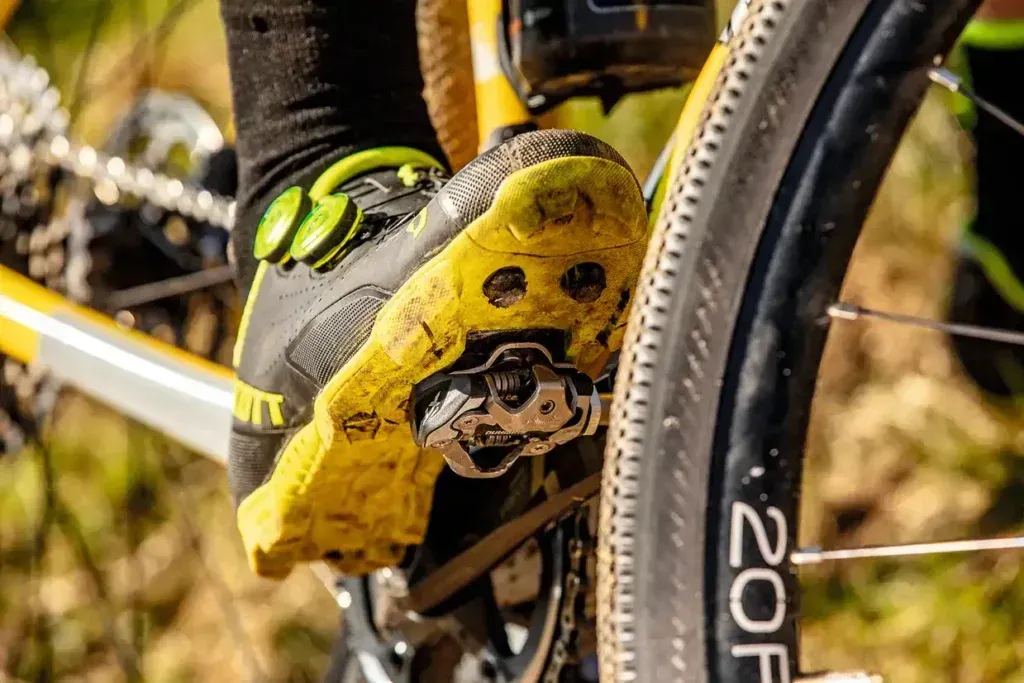 clipless-shoes-2-1024x683_vk.webp
