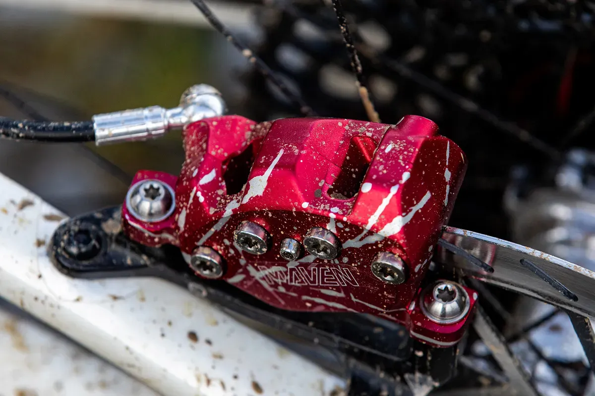 SRAM-Maven-brakes-Top-of-caliper.webp