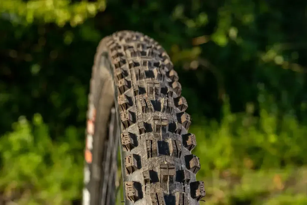 tyres-1024x683_vk.webp