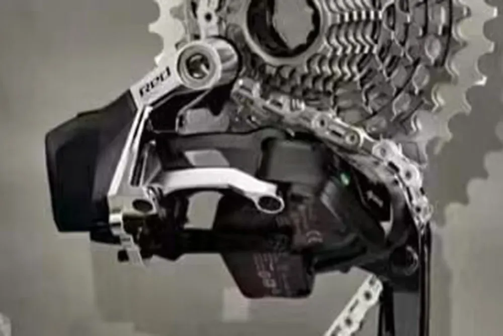 New-SRAM-Red-AXS_2024_01_rear-derailleur_cassette_chain_CROP.webp