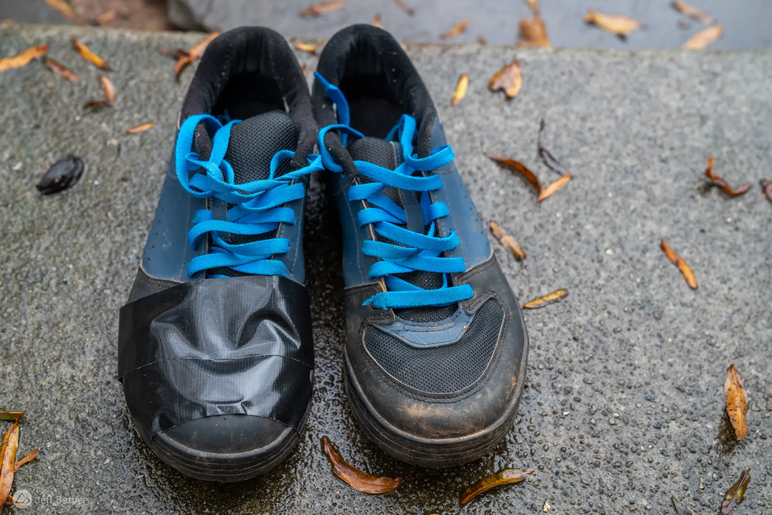 tape-up-shoes_vk.webp