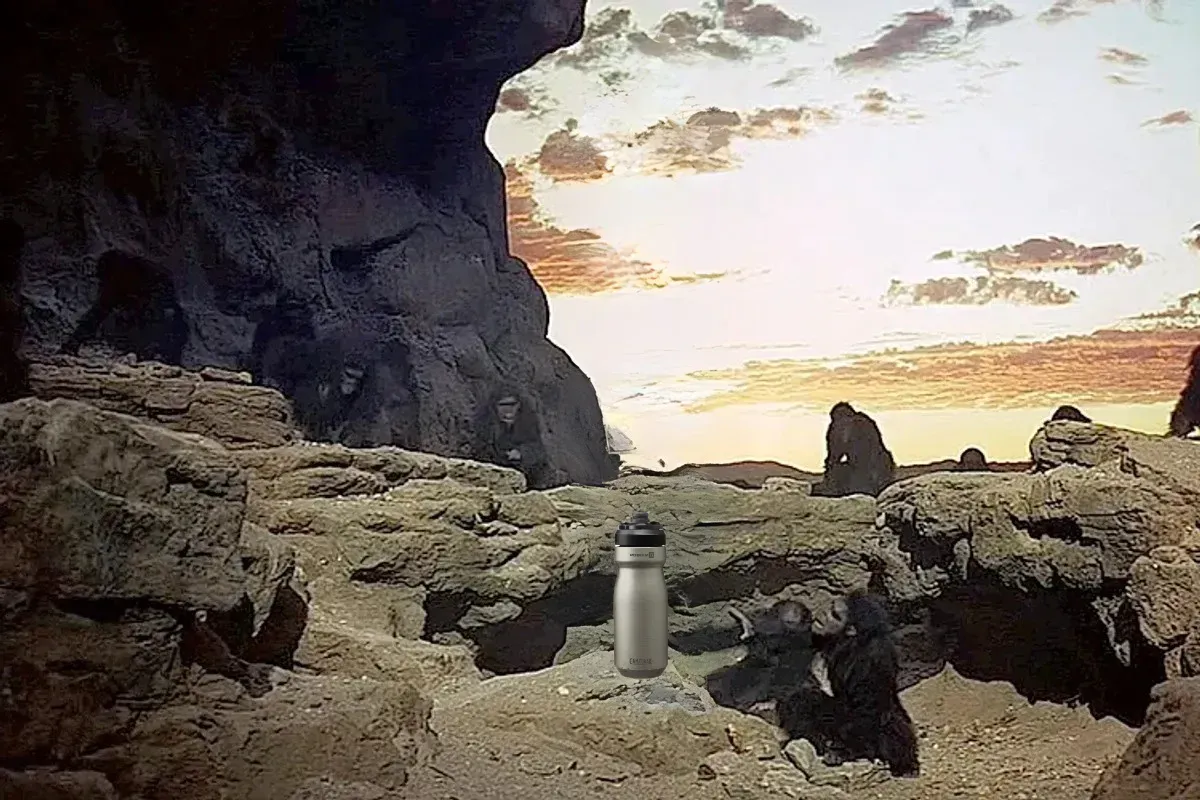 2001_monolith_ti_bottle_1_2048x2048_vk.webp