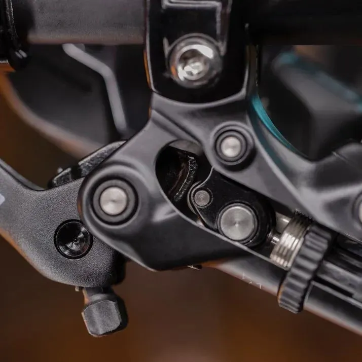 sram-bremzes_vk.webp