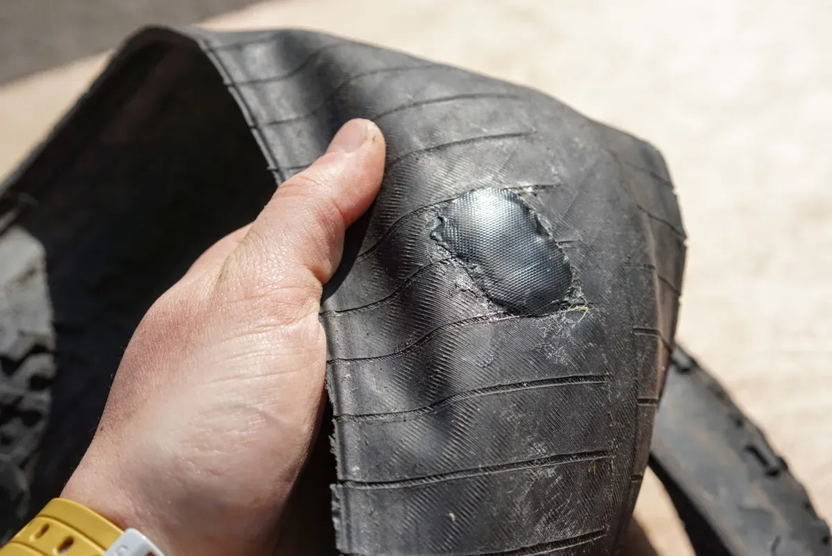 How-to-repair-a-punctured-tubeless-tyre-06-3fabc35.webp